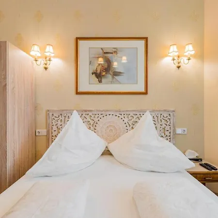 Arbio I Parlamento Near Schonhauser Allee בית הארחה 4*