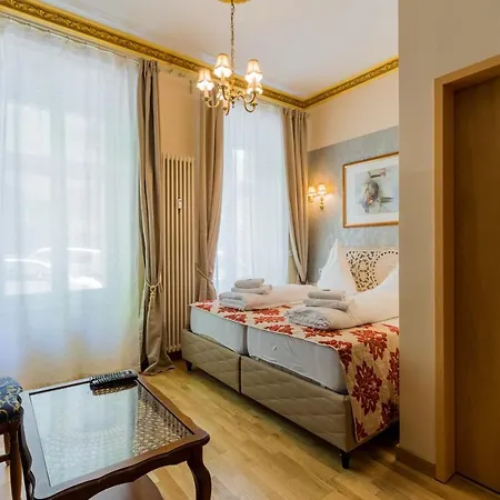 Arbio I Parlamento Near Schonhauser Allee