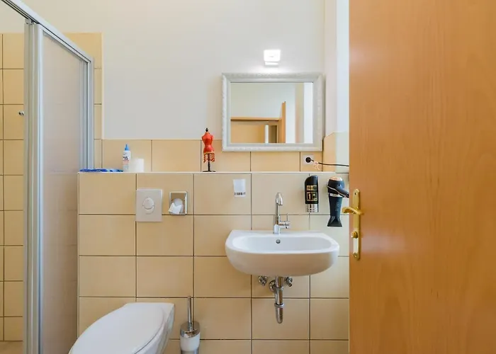 Arbio I Parlamento Near Schonhauser Allee 4* Berlin