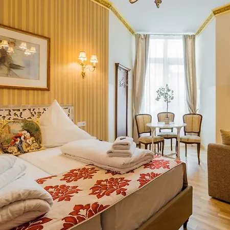 Arbio I Parlamento Near Schonhauser Allee Πανσιόν 4*