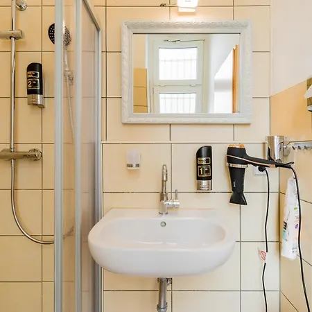 Gæstehus Arbio I Parlamento Near Schonhauser Allee 4*